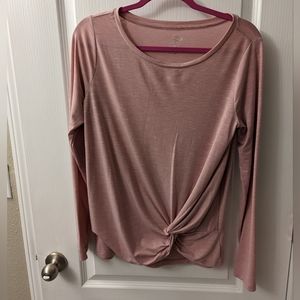 GapFit Breathe size small side twist shirt